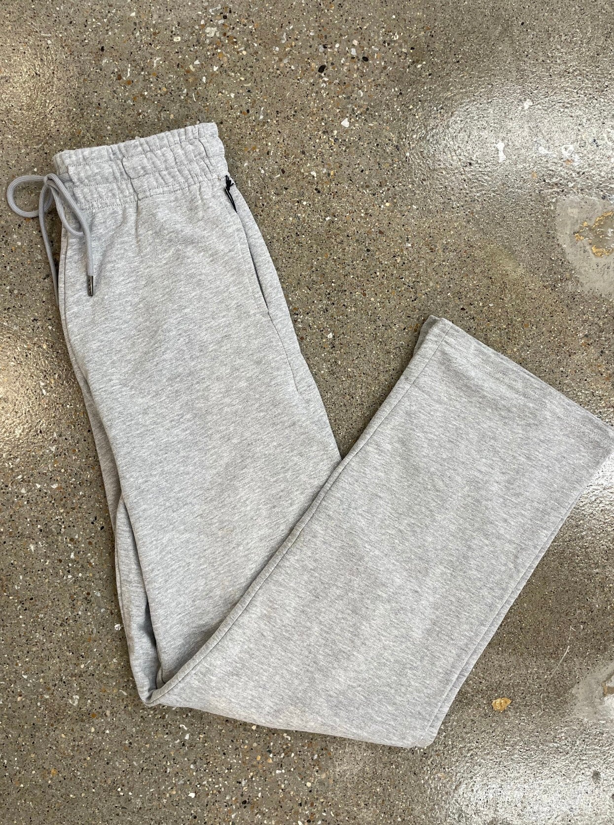 Straight Leg Sweatpant-Grey