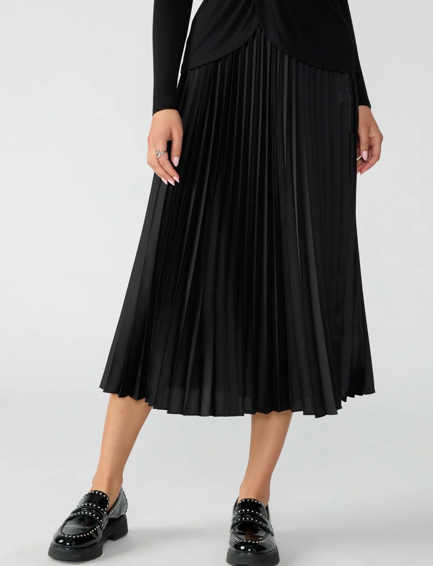 Everyday Pleated Satin Skirt — Black