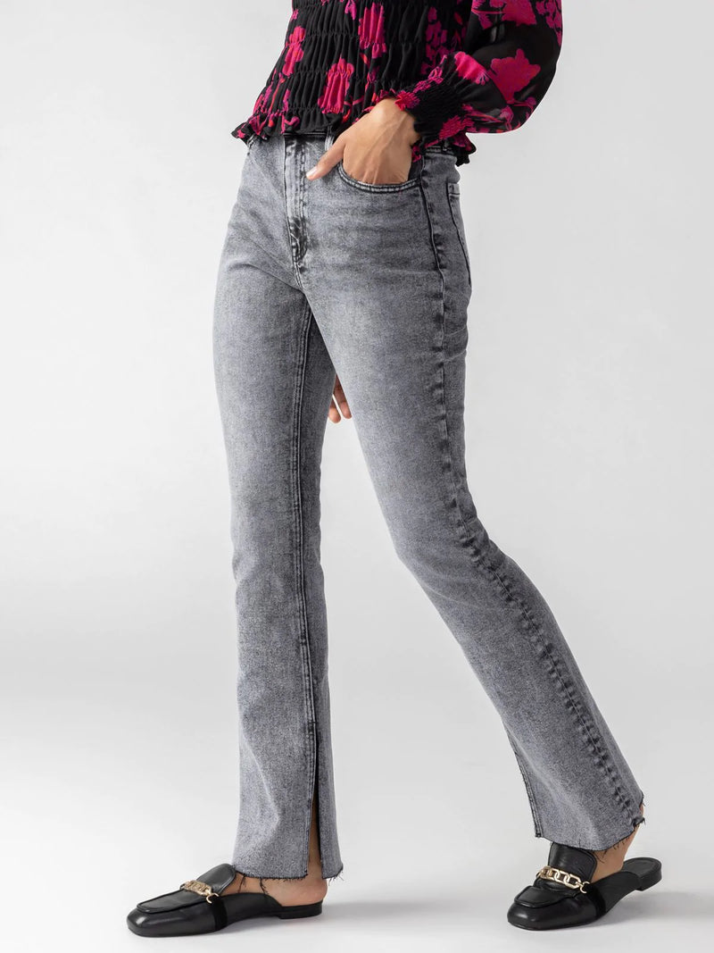 High Rise Fever Slim Flare Jean